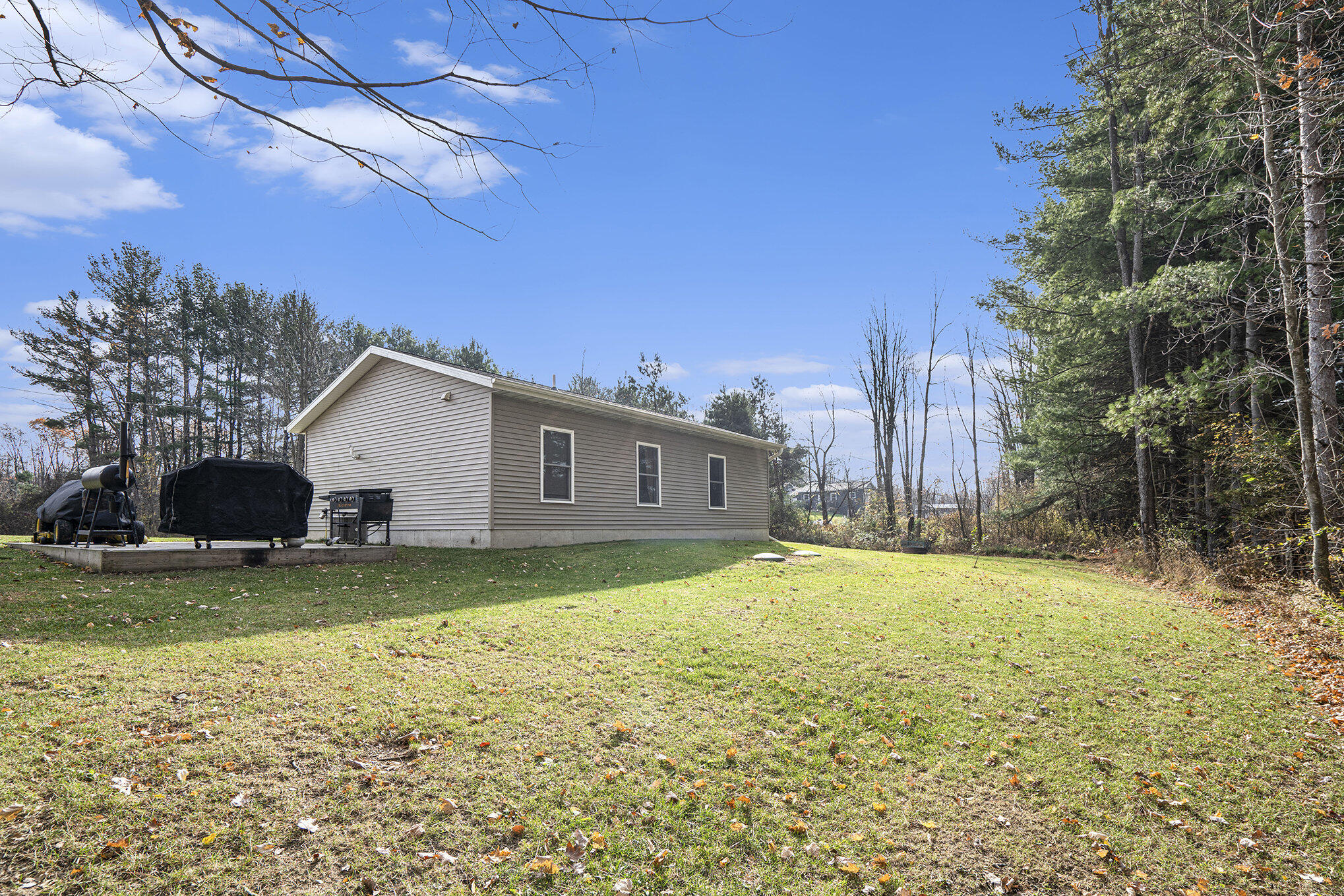 2408 Maple Grove Road Hastings, MI 49058 - Photo 4 of 21 jbs09903_90