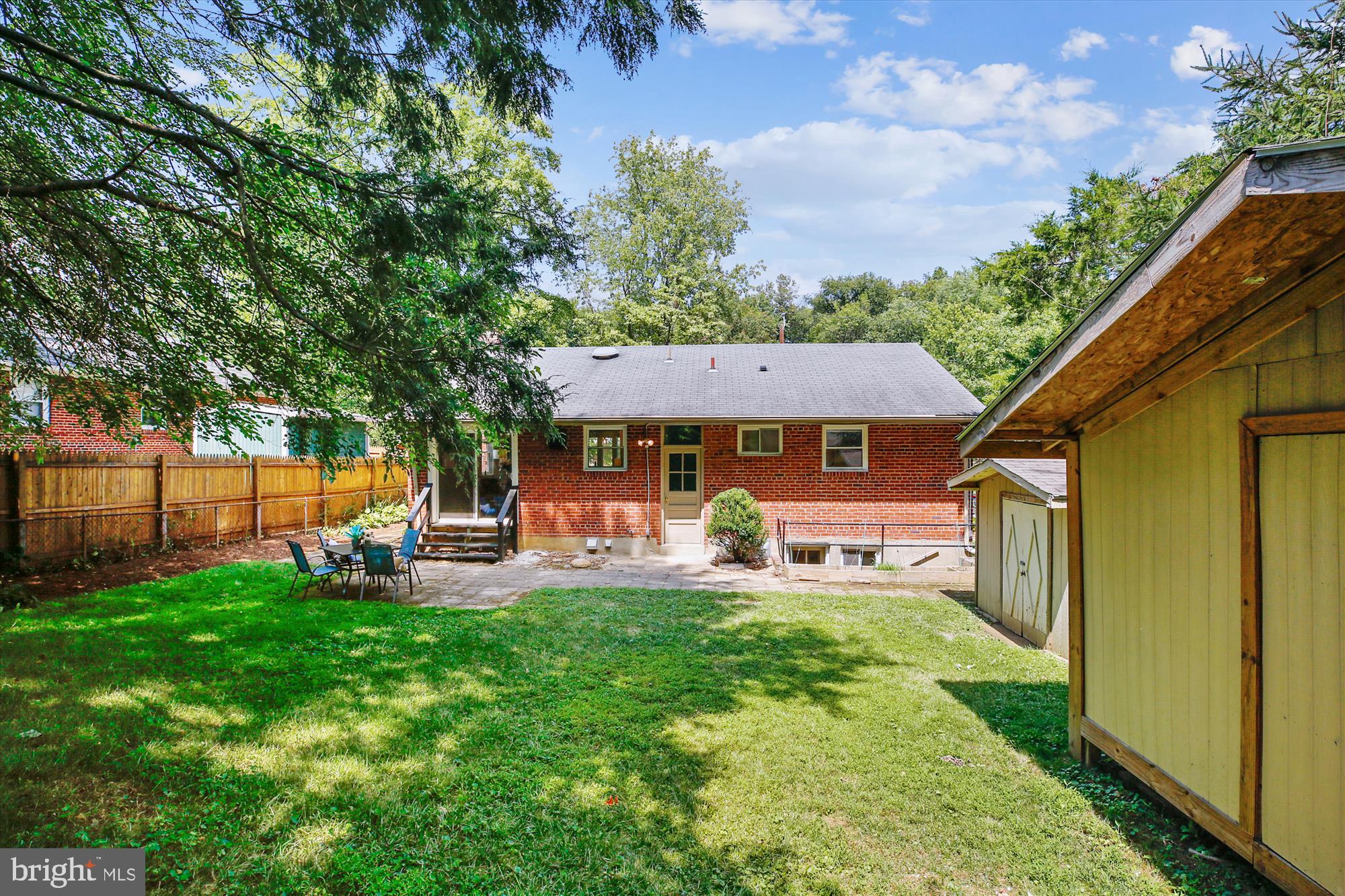 1508 Flora Lane Silver Spring, MD 20910 - Photo 40 of 51 Large lawn