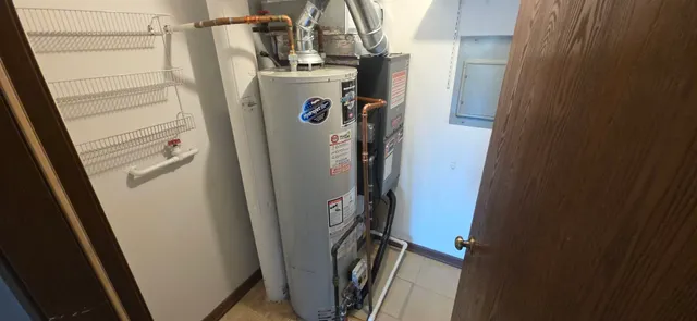 $280,000 | 660 Cumberland Trail, Unit BB2, Roselle, IL 60172