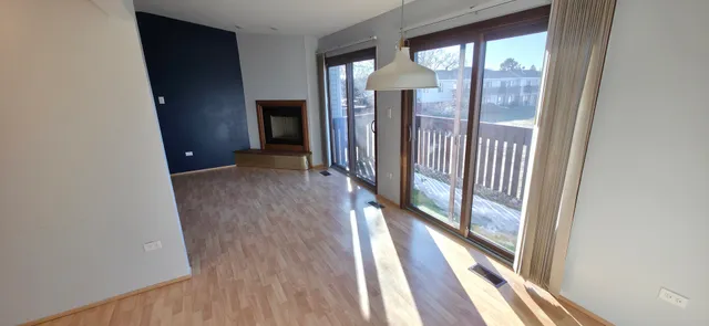 $280,000 | 660 Cumberland Trail, Unit BB2, Roselle, IL 60172