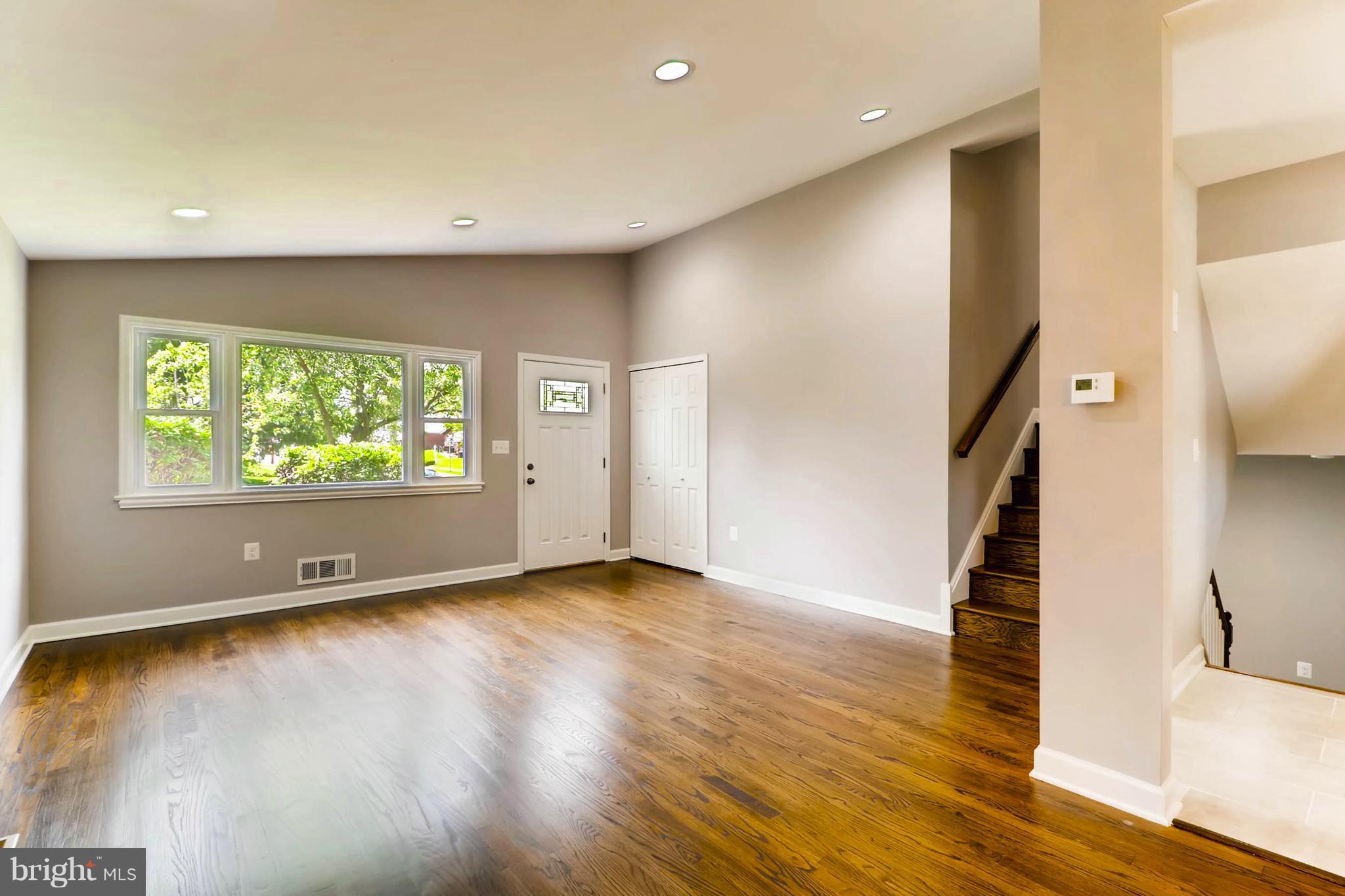 7408 Monita Road Baltimore, MD 21208 - Photo 4 of 26 Living Room