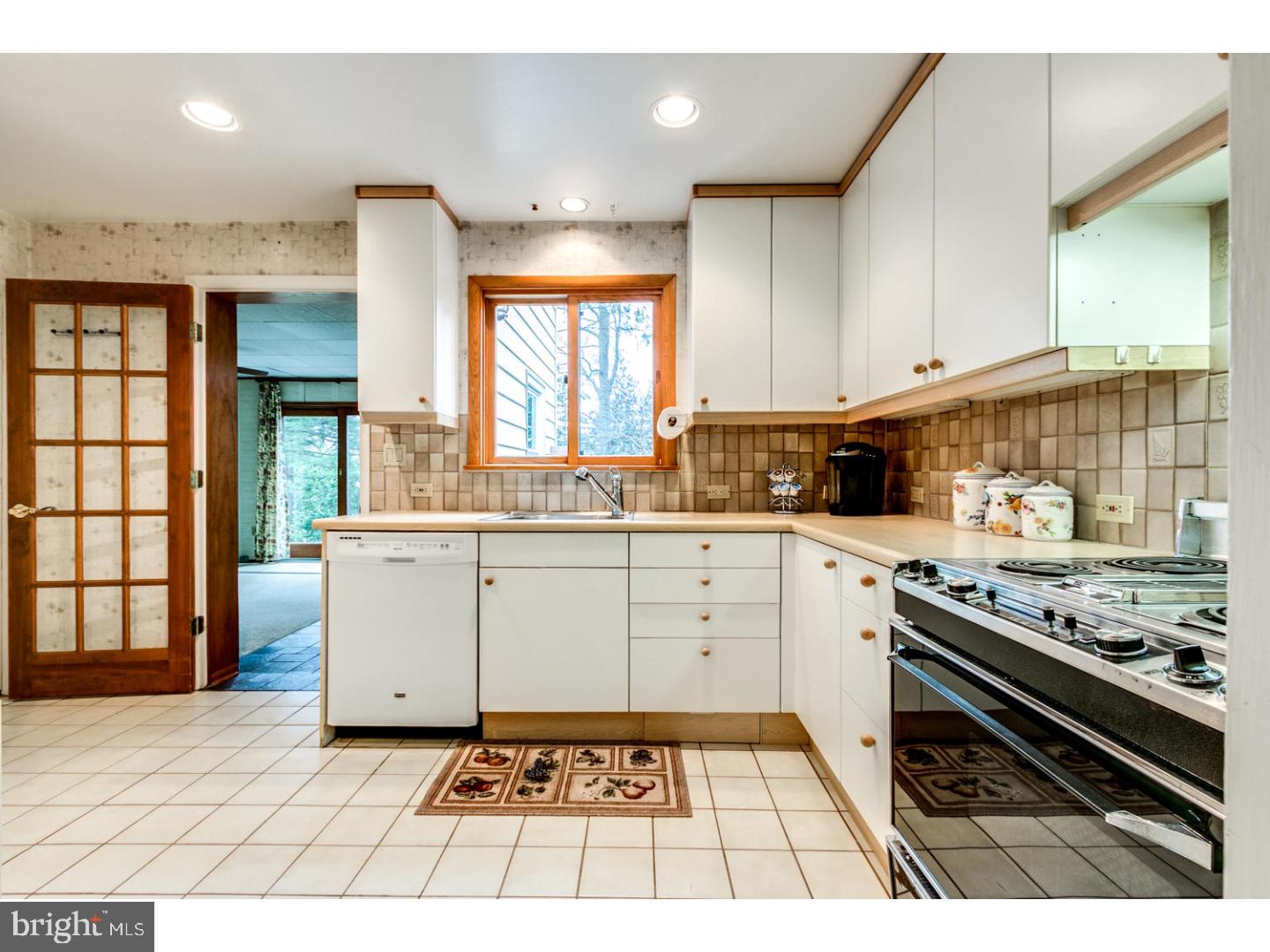 114 Sandra Road Wilmington, DE 19803 - Photo 3 of 25 Gallery Image 3