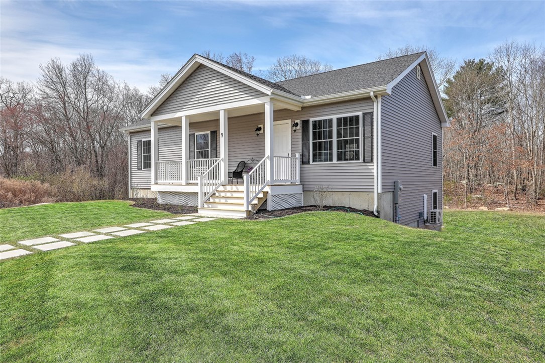 9 Hopkinton Hill Road Hopkinton, RI 02832 - Photo 3 of 38