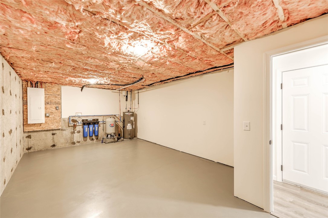 9 Hopkinton Hill Road Hopkinton, RI 02832 - Photo 37 of 38