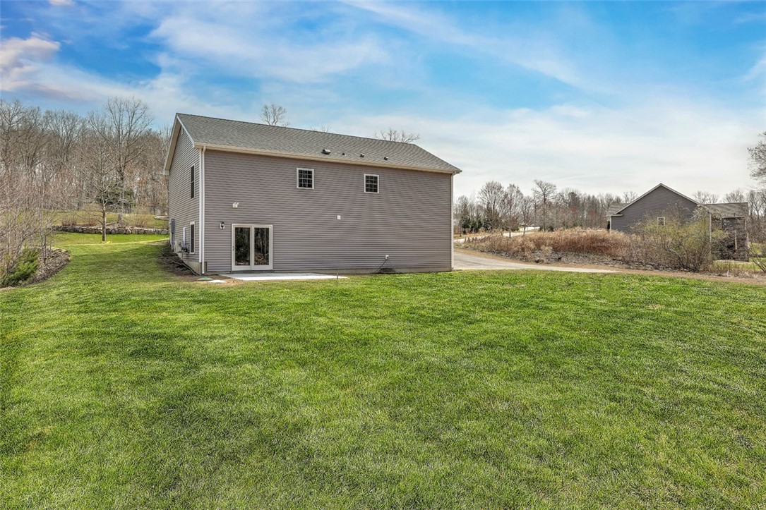 9 Hopkinton Hill Road Hopkinton, RI 02832 - Photo 4 of 38 Photo is retouched to show grass