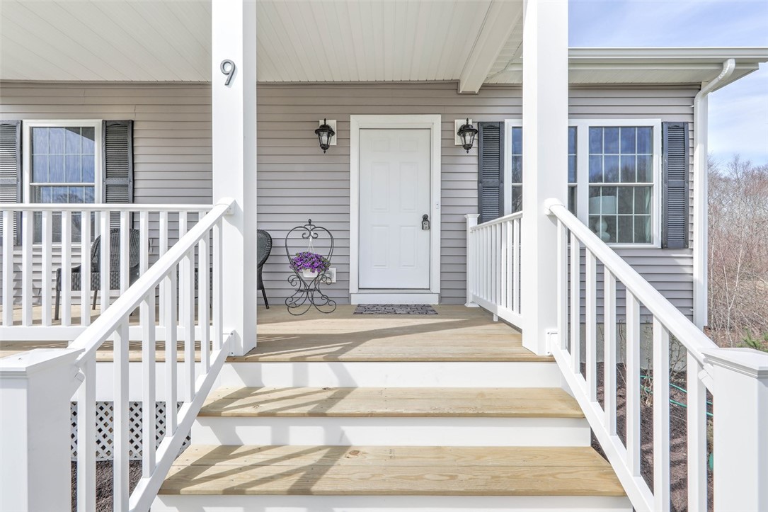 9 Hopkinton Hill Road Hopkinton, RI 02832 - Photo 6 of 38