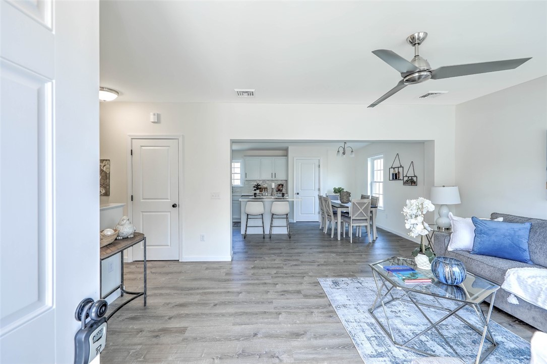 9 Hopkinton Hill Road Hopkinton, RI 02832 - Photo 9 of 38