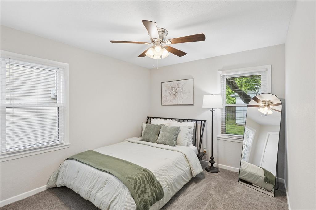 112 Southwest Murphy Road Burleson, TX 76028 - Photo 18 of 25