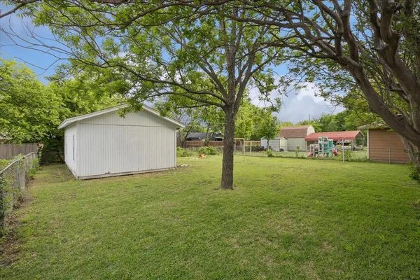 $240,000 | 112 Southwest Murphy Road, Burleson, TX 76028