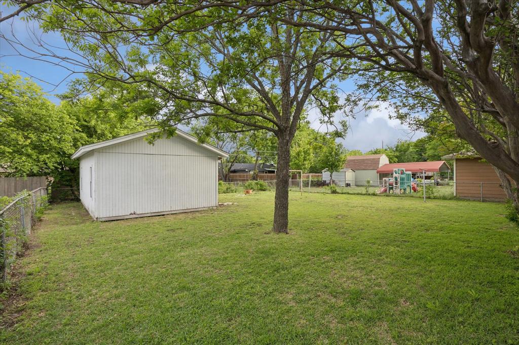 112 Southwest Murphy Road Burleson, TX 76028 - Photo 25 of 25