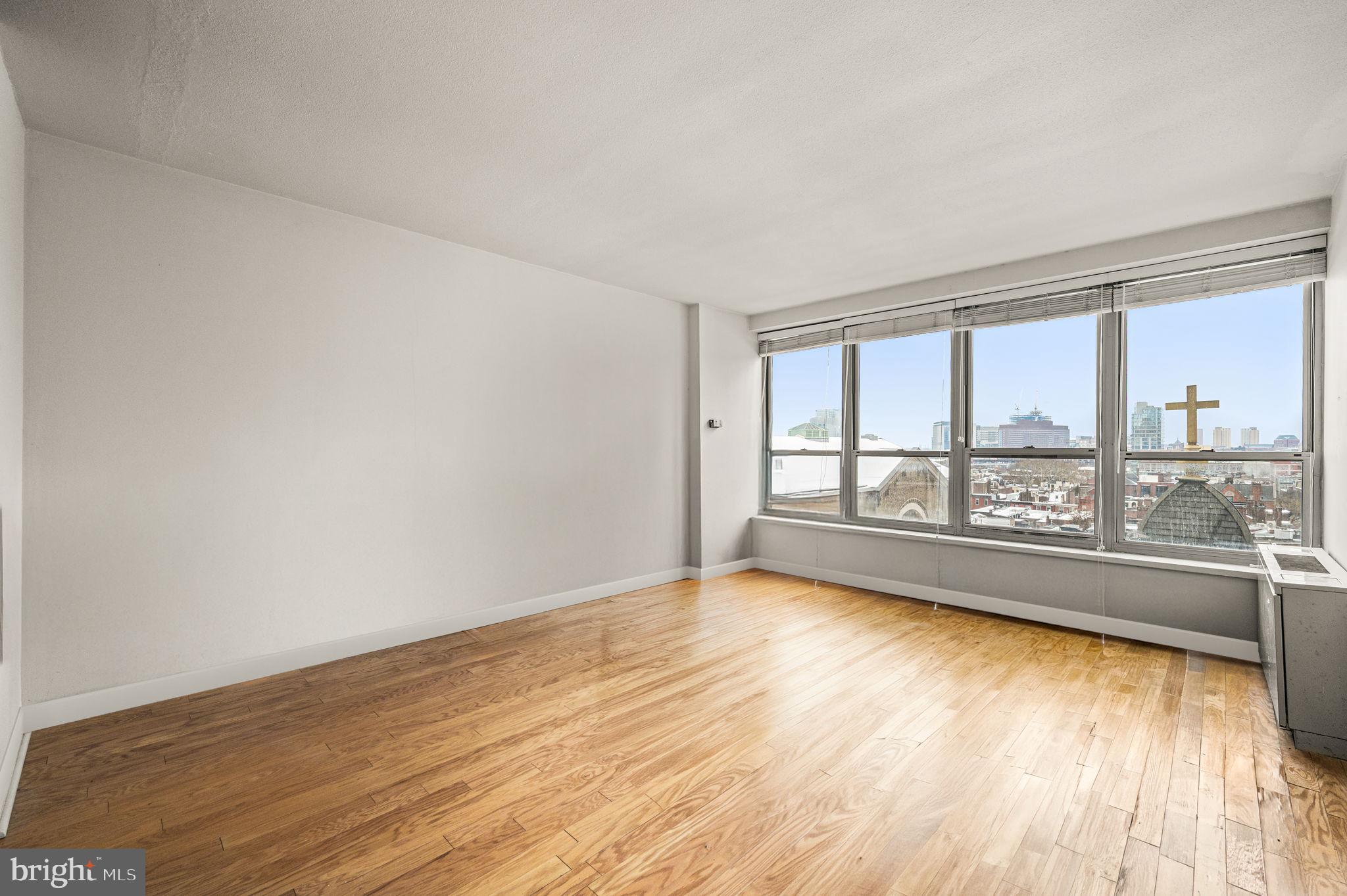 224-30 West Rittenhouse Square, Unit 915B Philadelphia, PA 19103 - Photo 3 of 21 Main room - virtually cleared out