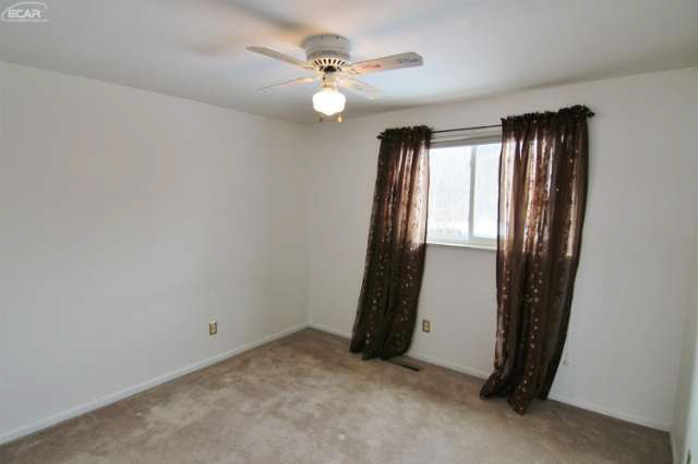 13114 Torrey Road Fenton, MI 48430 - Photo 14 of 21 21006304-13.JPG