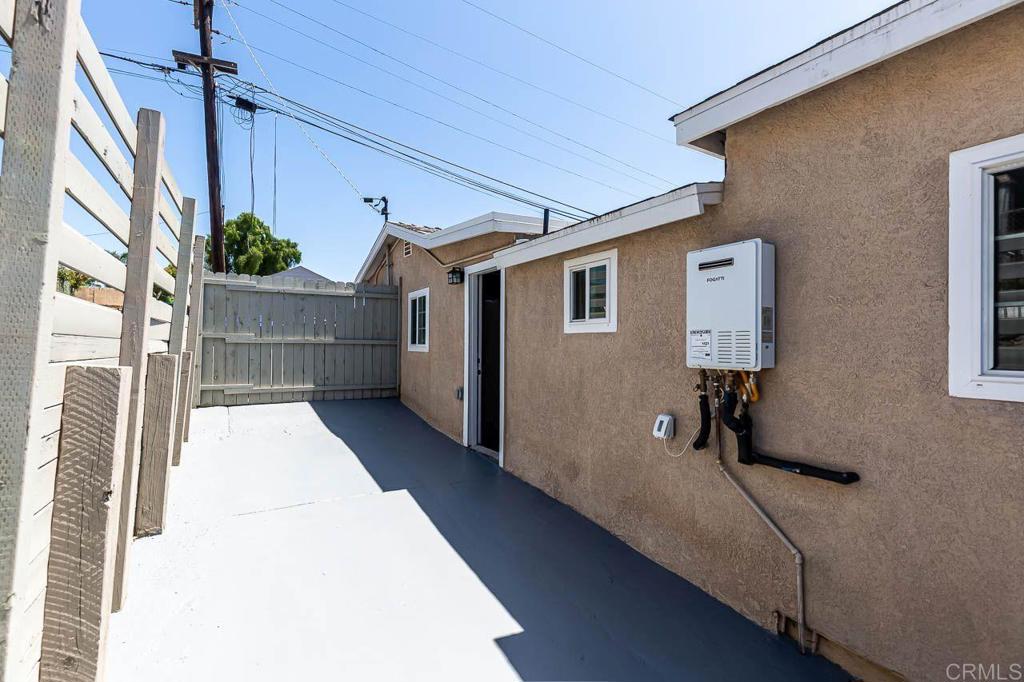 1020 41st Street San Diego, CA 92102 - Photo 14 of 39 a view of a porch