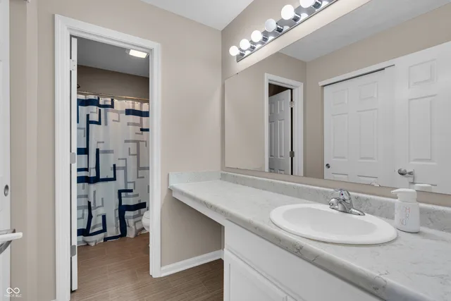 $2,200 | 70 Blue Lace Drive, Whiteland, IN 46184