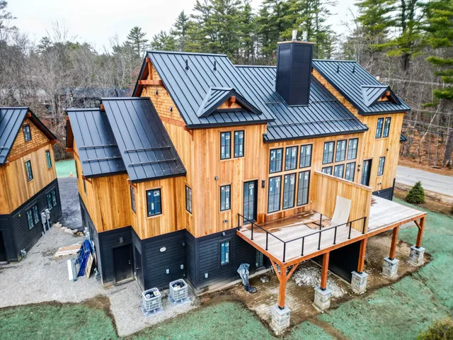 $1,950,000 | 7 Black Diamond Road, Unit 2, Conway, NH 03860