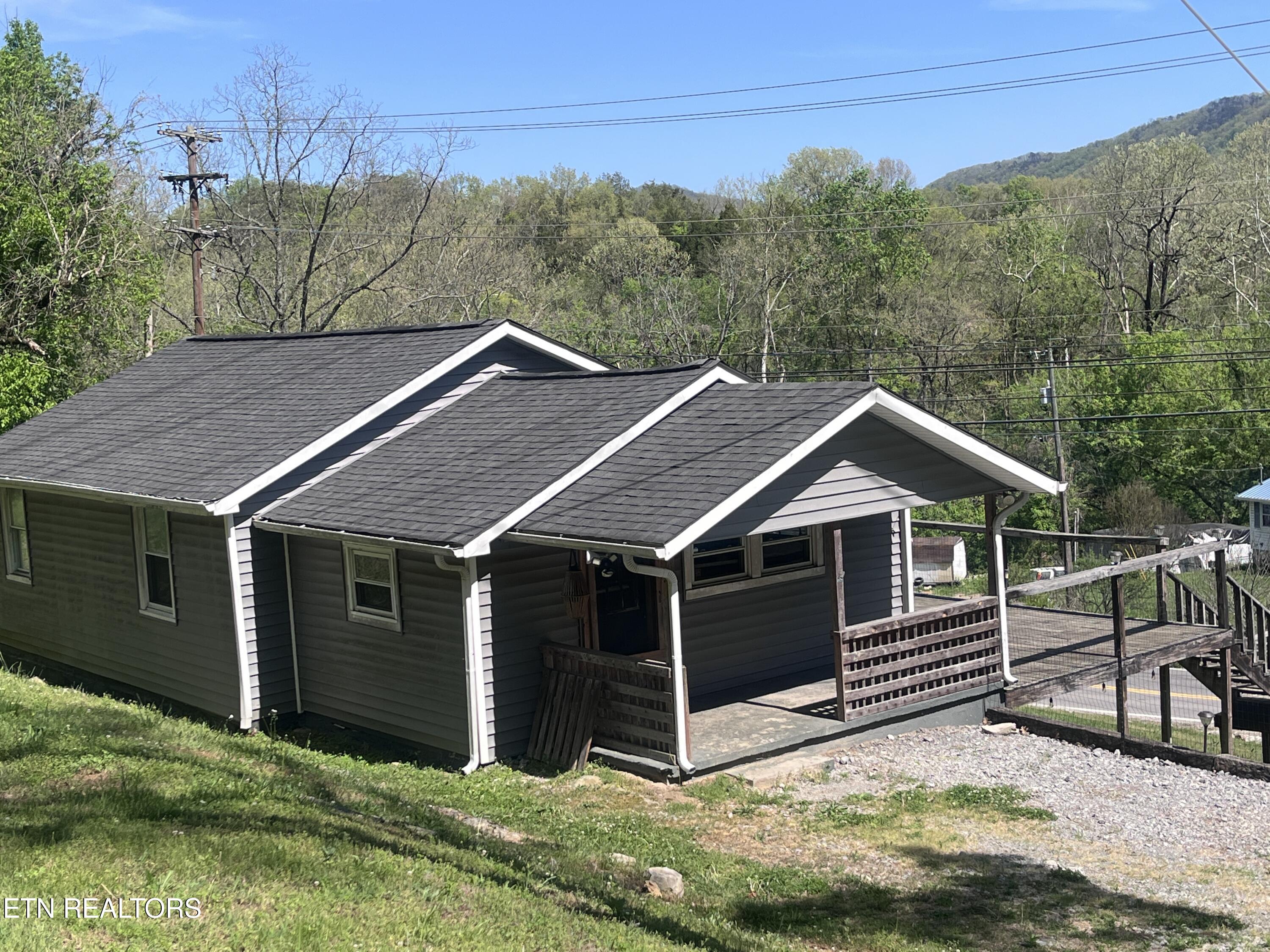 3002 Highway 61 Luttrell, TN 37779 - Photo 11 of 35 IMG_0785