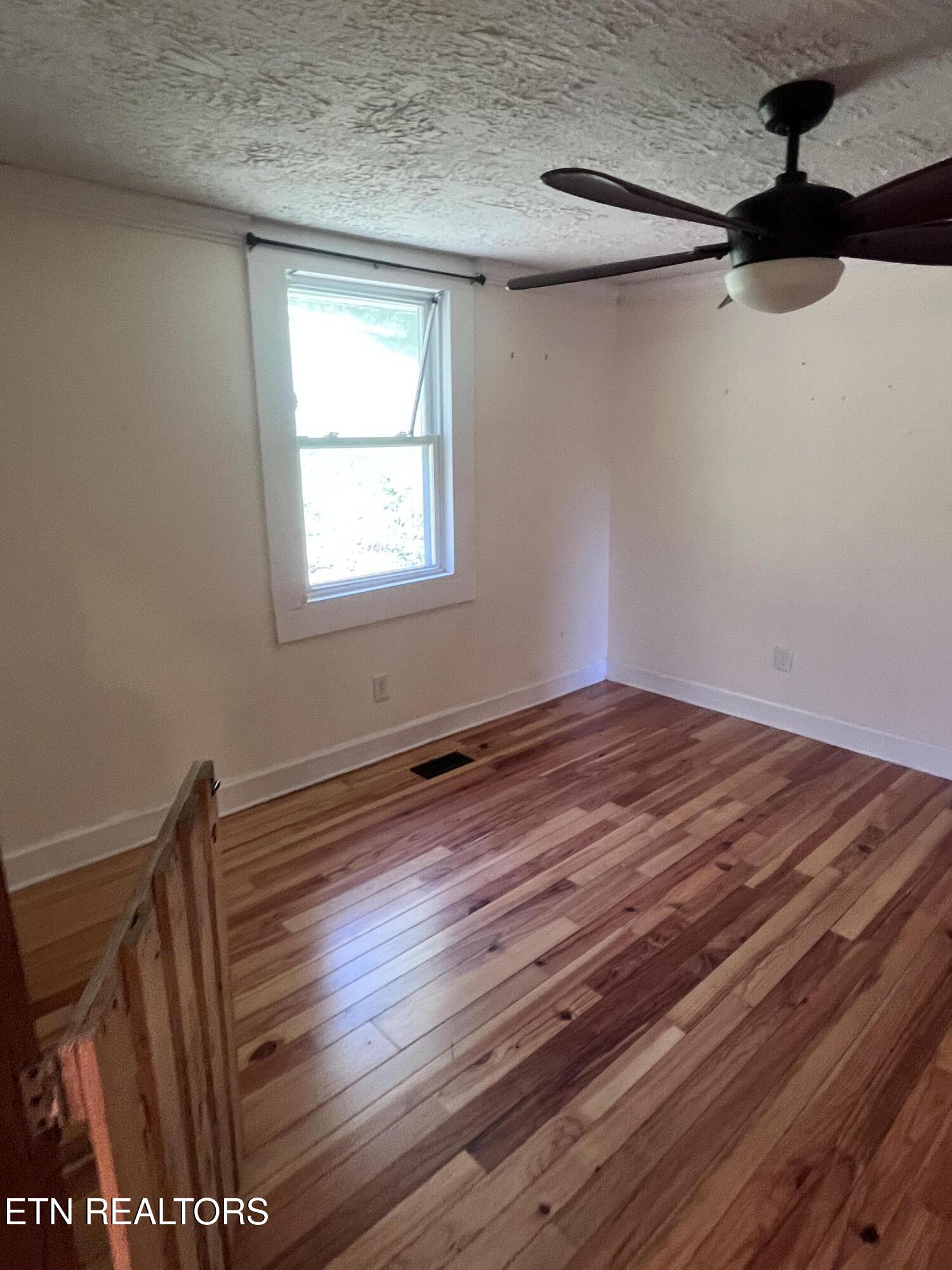 3002 Highway 61 Luttrell, TN 37779 - Photo 19 of 35 IMG_0806