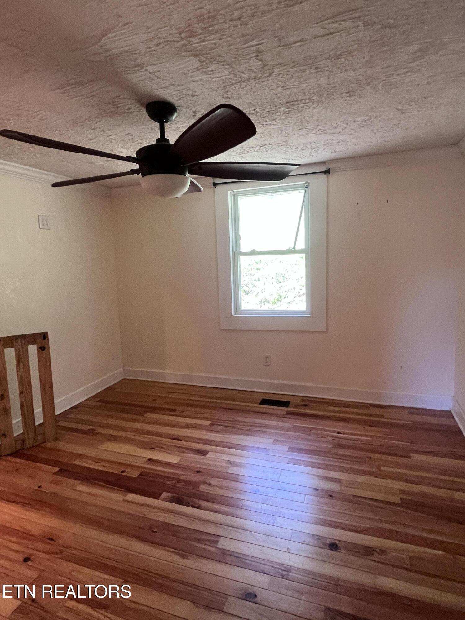 3002 Highway 61 Luttrell, TN 37779 - Photo 23 of 35 IMG_0812