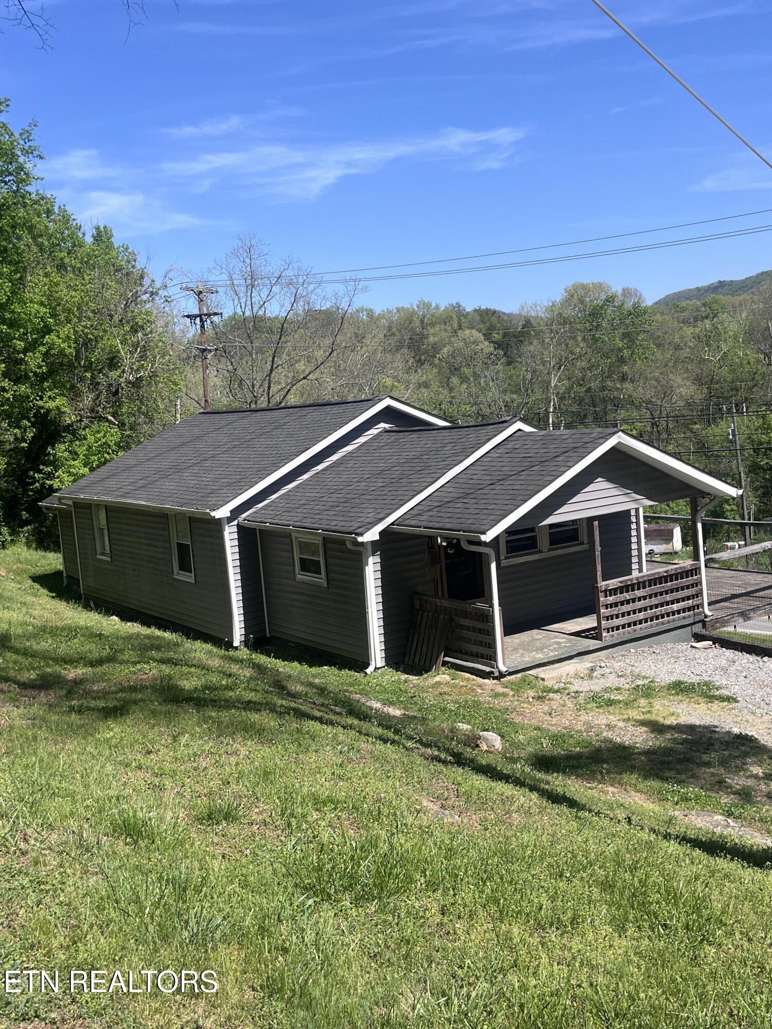 3002 Highway 61 Luttrell, TN 37779 - Photo 8 of 35 IMG_0787