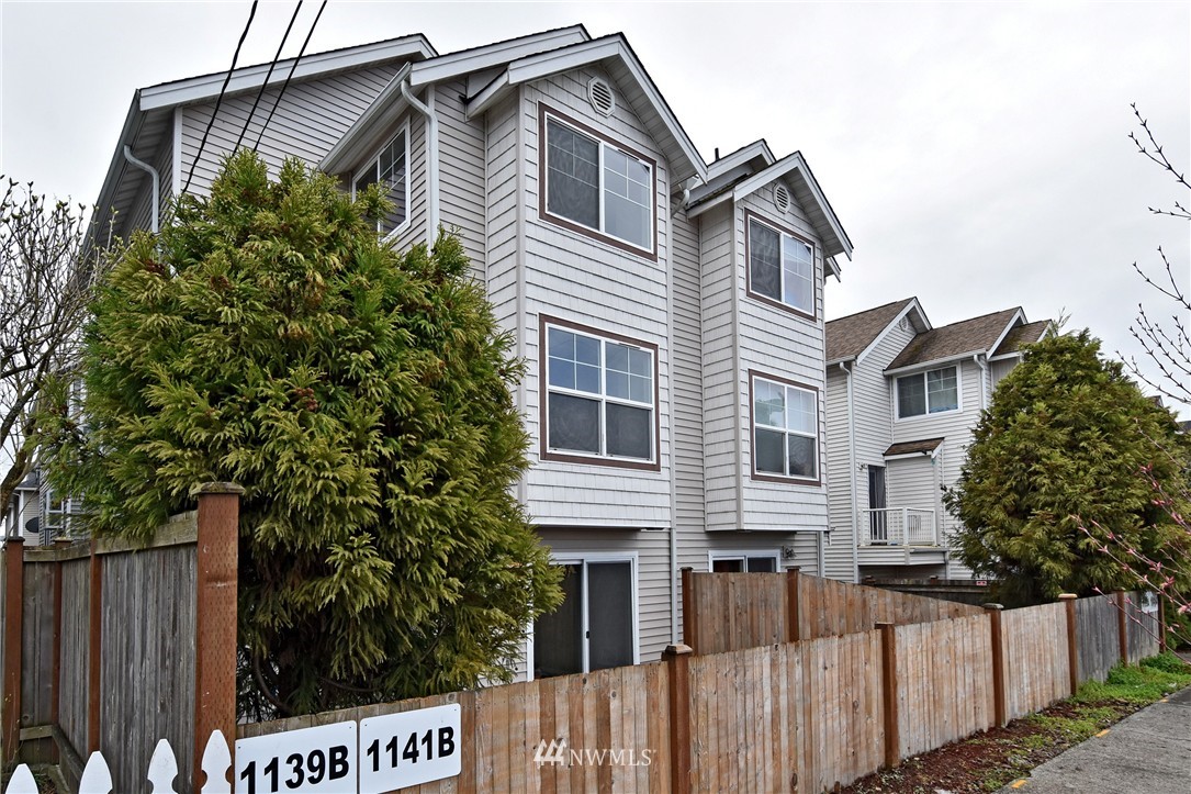 1141 North 94th Street, Unit B Seattle, WA 98103 - Photo 1 of 25 Gallery Image 1