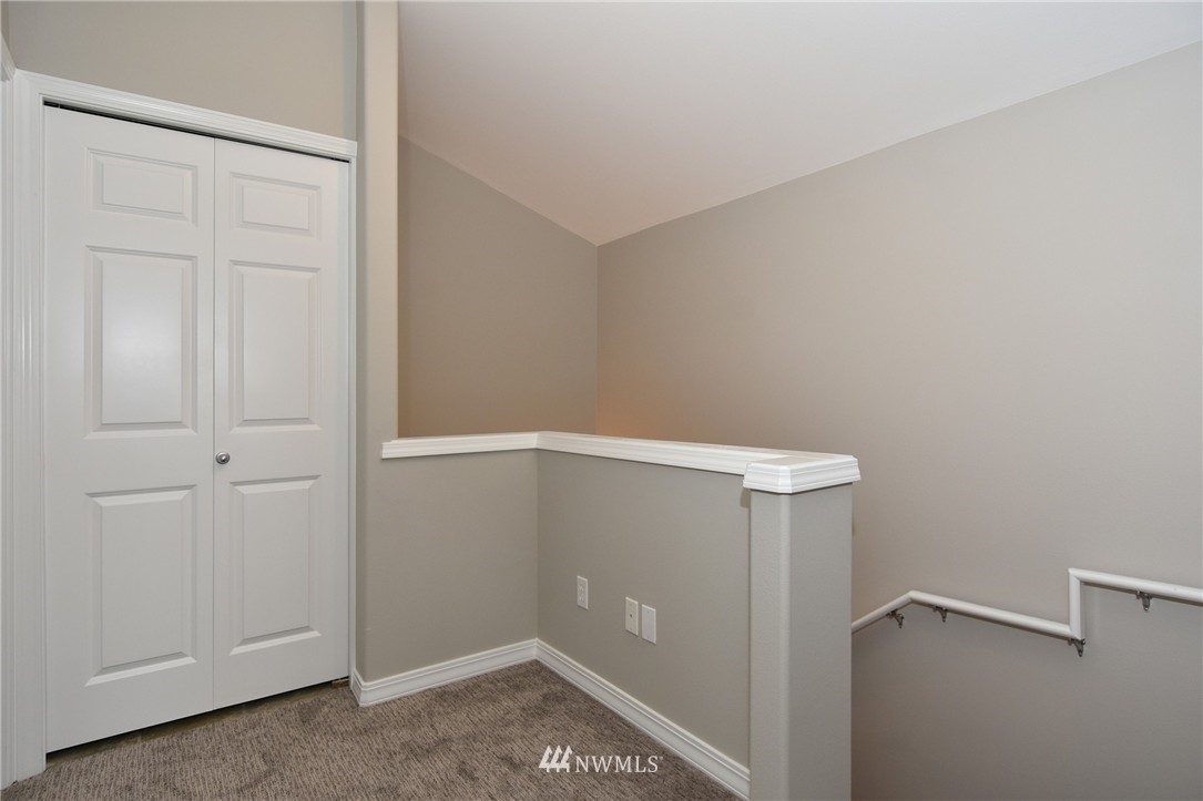 1141 North 94th Street, Unit B Seattle, WA 98103 - Photo 13 of 25 Gallery Image 13