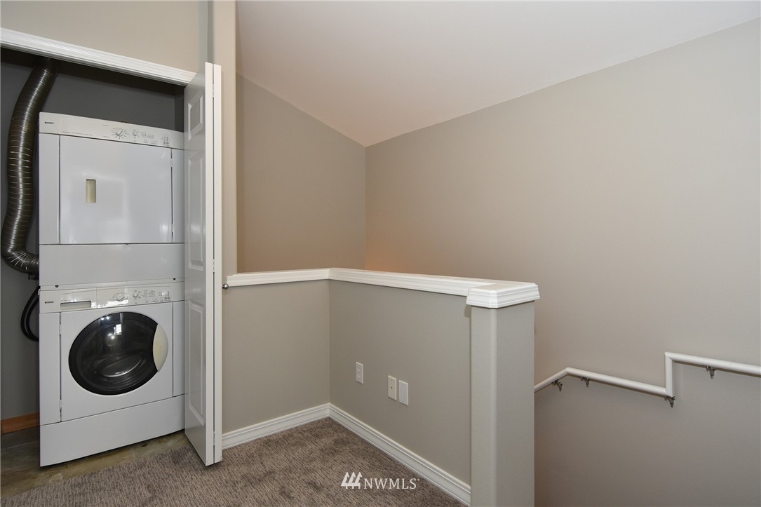 1141 North 94th Street, Unit B Seattle, WA 98103 - Photo 14 of 25 Gallery Image 14