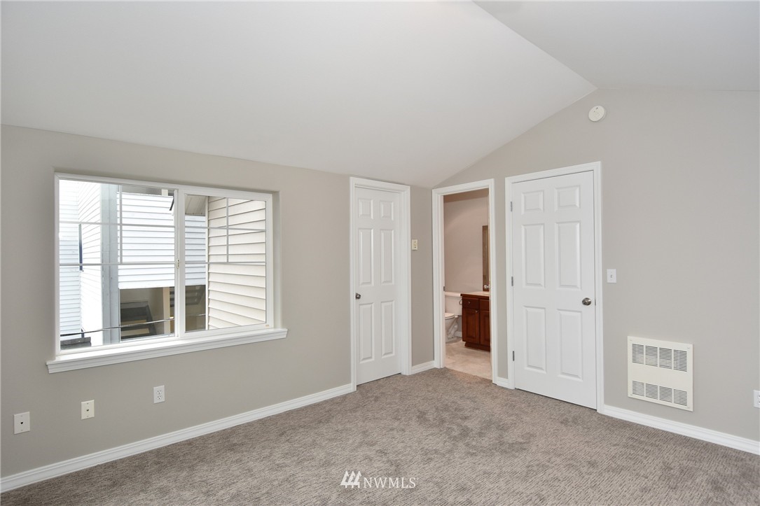 1141 North 94th Street, Unit B Seattle, WA 98103 - Photo 16 of 25 Gallery Image 16