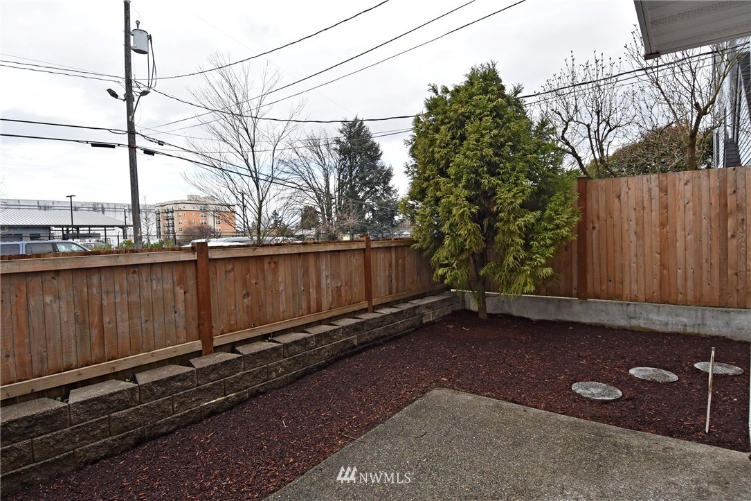 1141 North 94th Street, Unit B Seattle, WA 98103 - Photo 24 of 25 Gallery Image 24