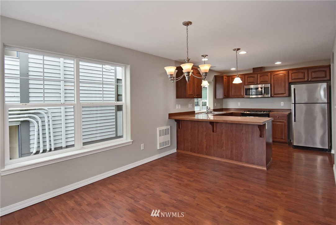 1141 North 94th Street, Unit B Seattle, WA 98103 - Photo 6 of 25 Gallery Image 6
