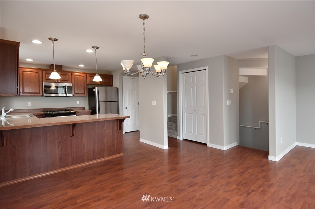 1141 North 94th Street, Unit B Seattle, WA 98103 - Photo 9 of 25 Gallery Image 9