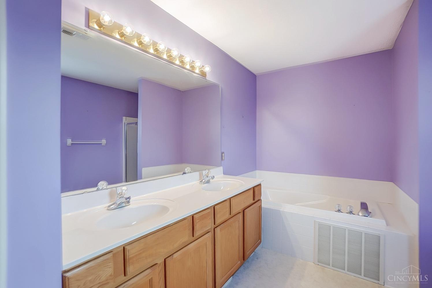 815 Neeb Road, Unit 5 Cincinnati, OH 45233 - Photo 15 of 29 Gallery Image 15
