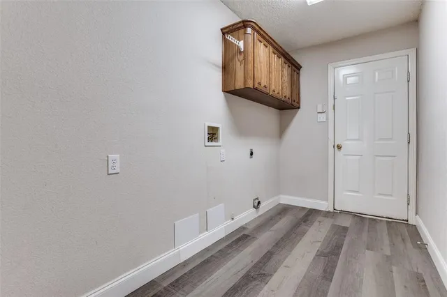 $2,850 | 410 Steeplechase Trail, Kennedale, TX 76060