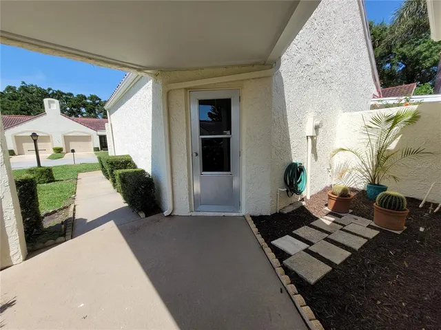 $329,400 | 946 Madrid Drive, Palm Harbor, FL 34684