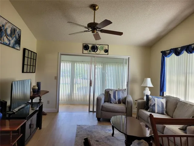 $329,400 | 946 Madrid Drive, Palm Harbor, FL 34684