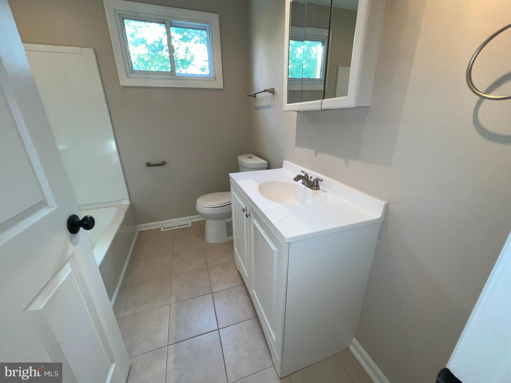 901 Woodlane Road Beverly, NJ 08010 - Photo 15 of 40 Gallery Image 15