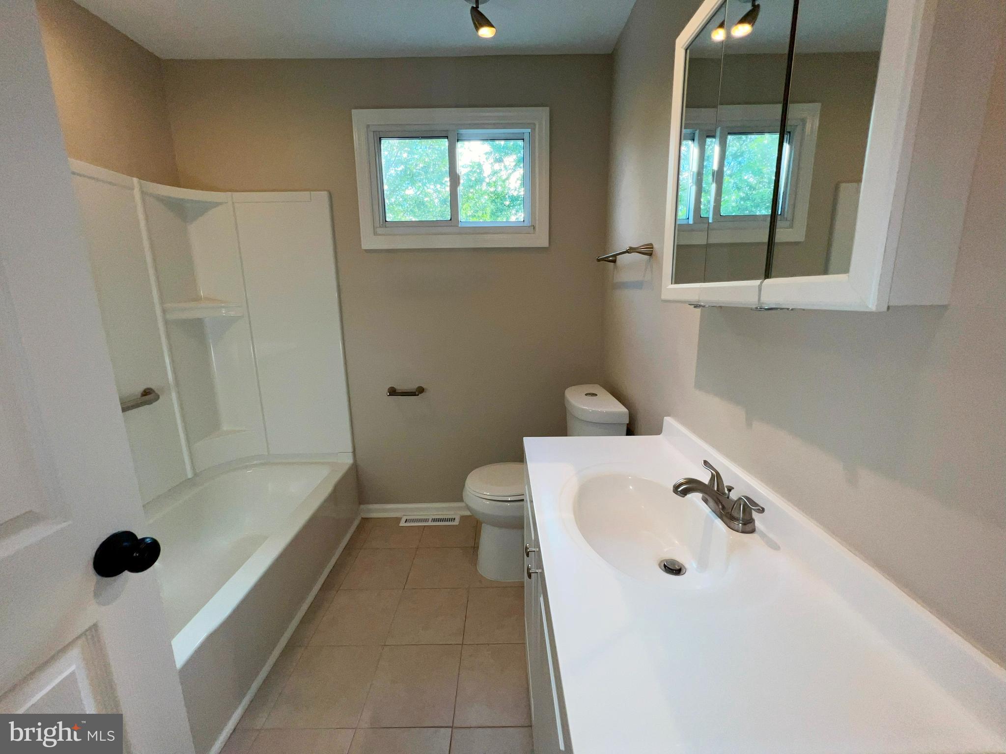 901 Woodlane Road Beverly, NJ 08010 - Photo 16 of 40 Gallery Image 16