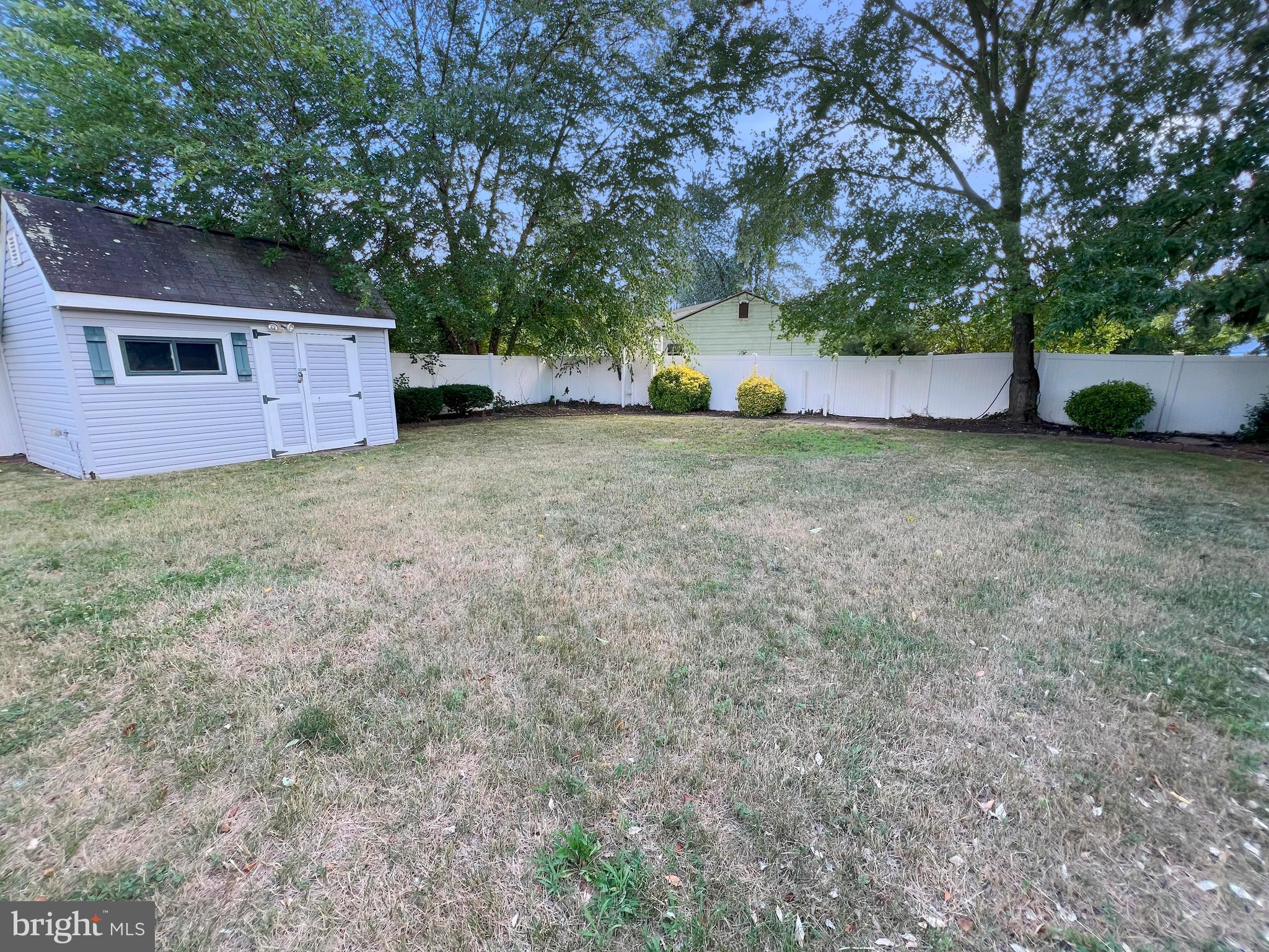 901 Woodlane Road Beverly, NJ 08010 - Photo 35 of 40 Gallery Image 35
