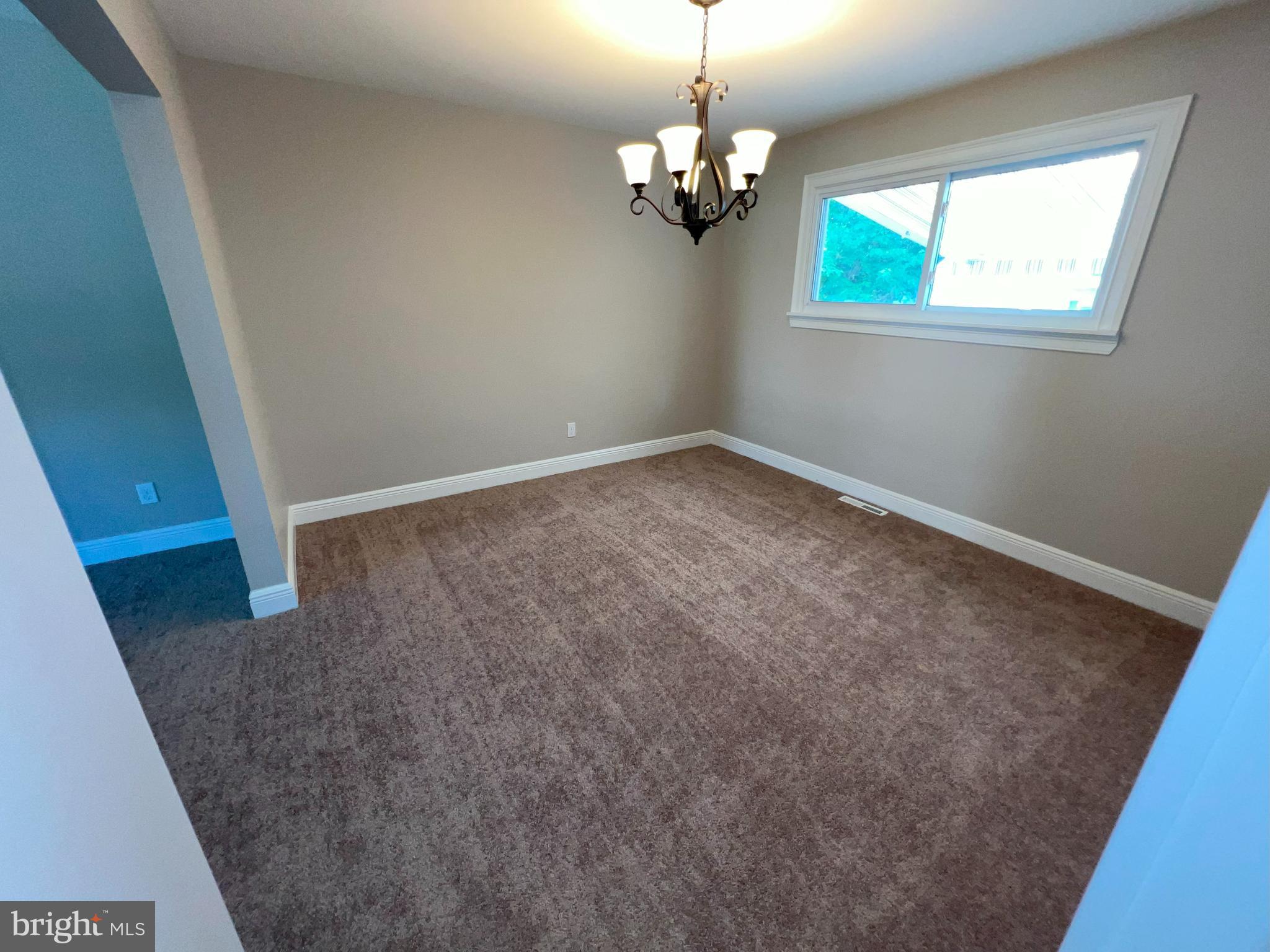 901 Woodlane Road Beverly, NJ 08010 - Photo 7 of 40 Gallery Image 7