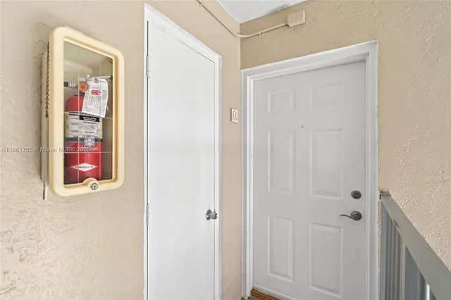 $1,799 | 17580 Northwest 67th Place, Unit D1, Hialeah, FL 33015