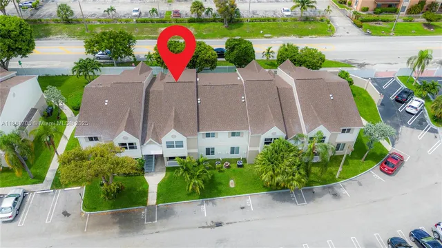 $1,799 | 17580 Northwest 67th Place, Unit D1, Hialeah, FL 33015