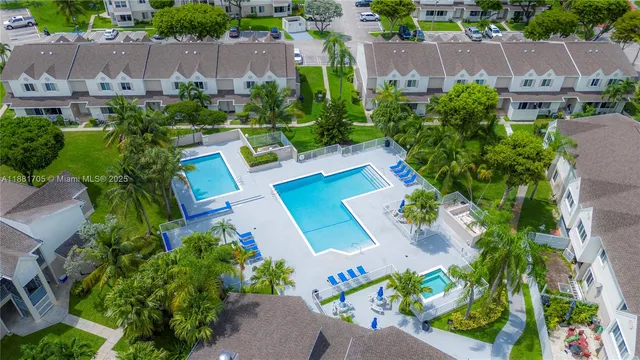 $1,799 | 17580 Northwest 67th Place, Unit D1, Hialeah, FL 33015