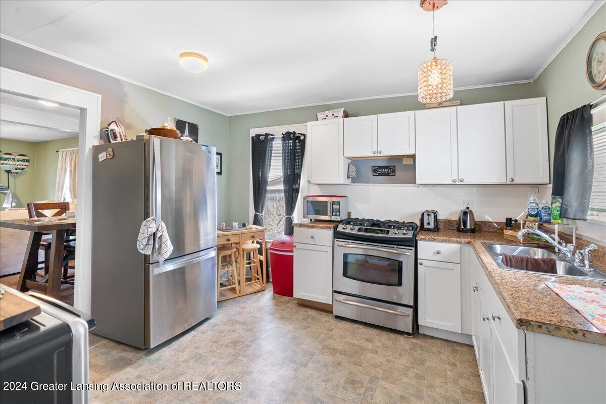 404 East Rouse Street Lansing, MI 48910 - Photo 12 of 21 11-Media Jett-3