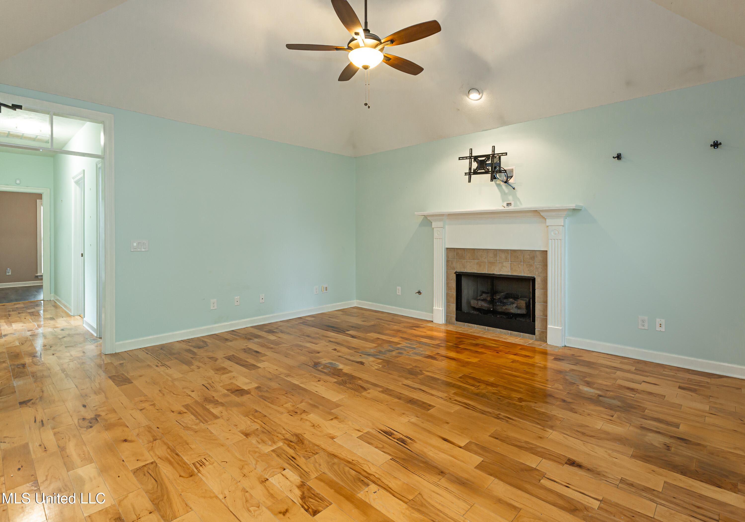 100 Baileys Ridge Circle Clinton, MS 39056 - Photo 9 of 42 V63A4424