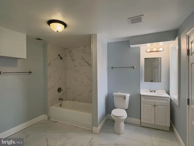 $1,700 | 47 South Carrollton Avenue, Baltimore, MD 21223