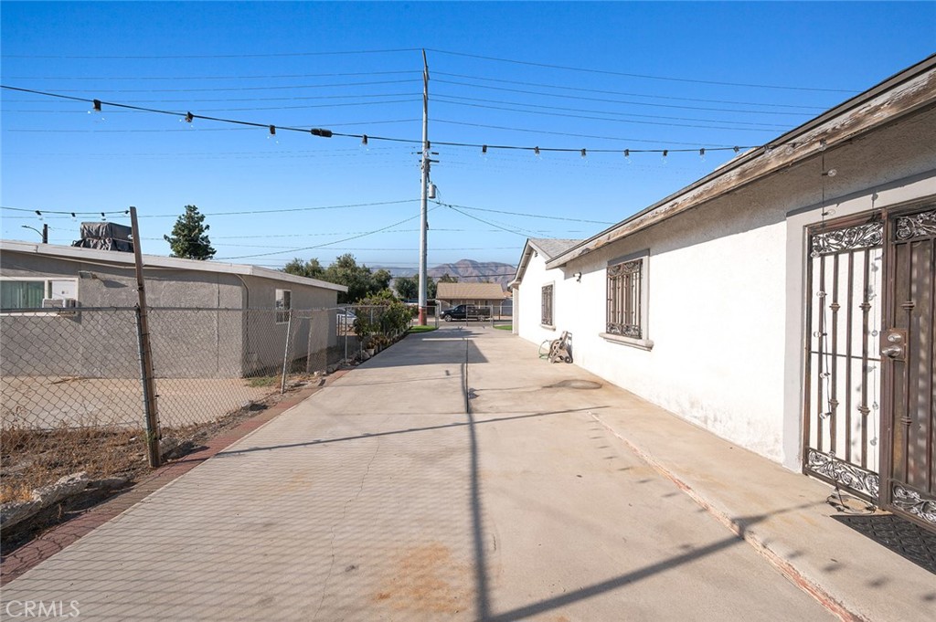 27447 Cypress Street Highland, CA 92346 - Photo 32 of 42 a view of a terrace