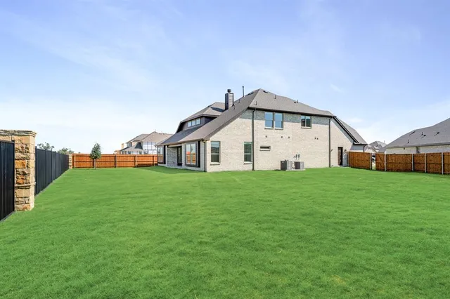 $599,338 | 1129 Dove Hvn Drive, Justin, TX 76247