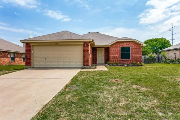 $1,900 | 3708 Logan Drive, Denton, TX 76207