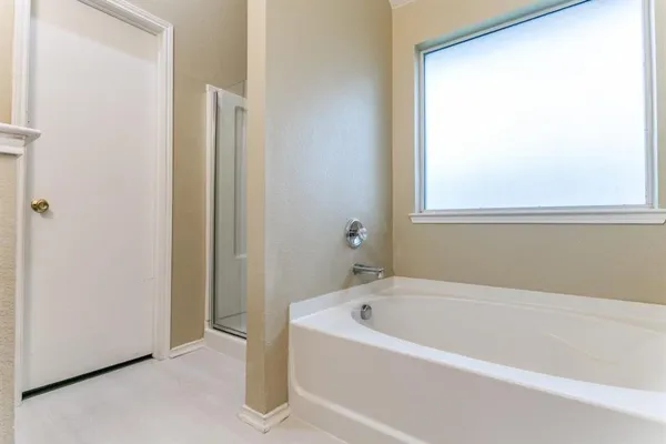 $1,900 | 3708 Logan Drive, Denton, TX 76207