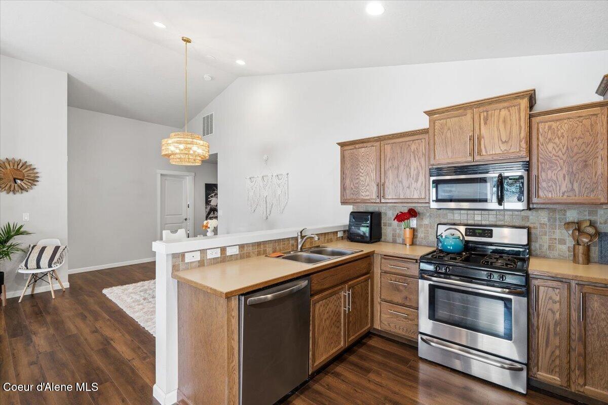 6208 Cornwall Street Coeur D'Alene, ID 83815 - Photo 15 of 33 15-Kitchen