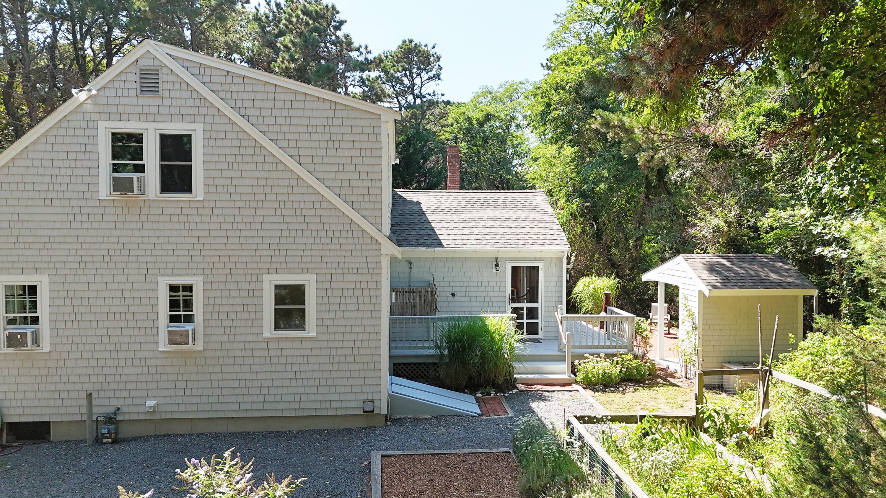 620 Kingsbury Beach Road Eastham, MA 02642 - Photo 9 of 82 DJI_20260904141103_0562_D ()